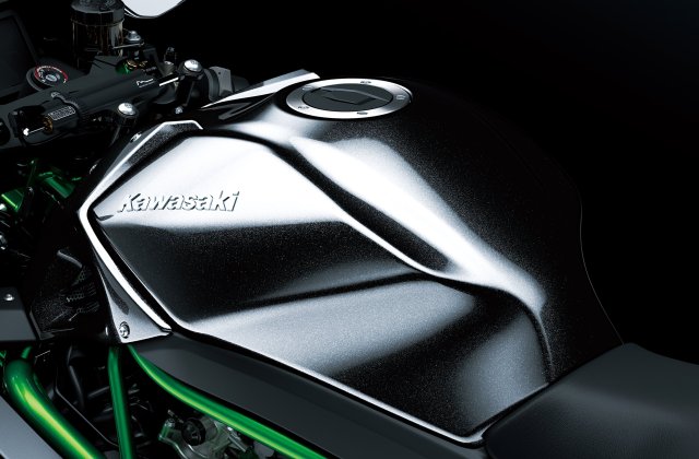 27_ZX1002X_GY1_SA_FT_K-kopia.jpg