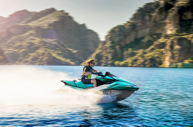 Embargo Pack - 19th September_[NEW] ULTRA 310 Series_[NEW] ULTRA 310 LX-S_Action_photos_27_JV1500E_2M1_GN1_AC_RS_K.png